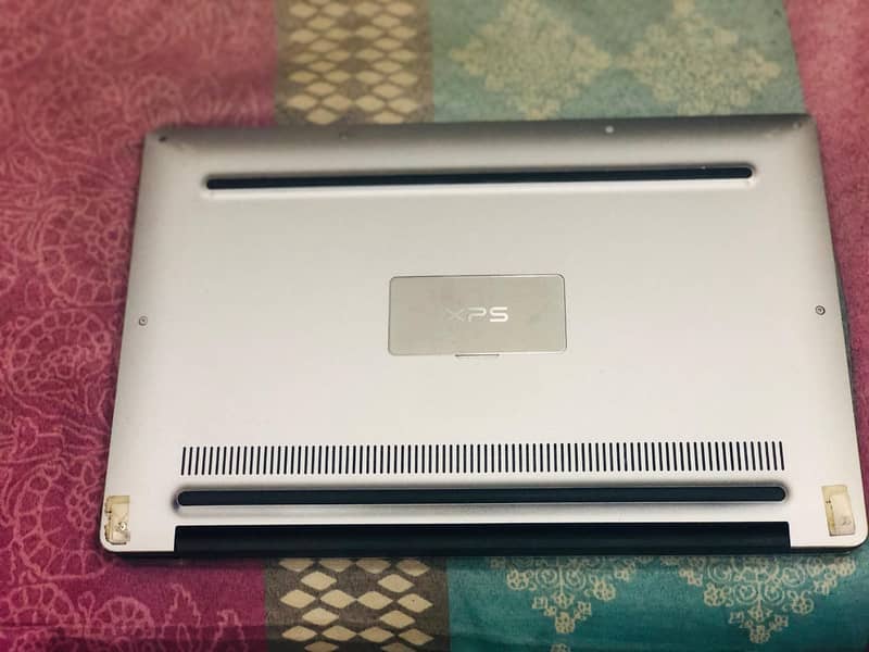 Dell XPS 13 9360 1