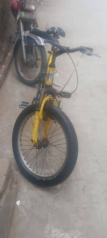 yellow speed bike 0