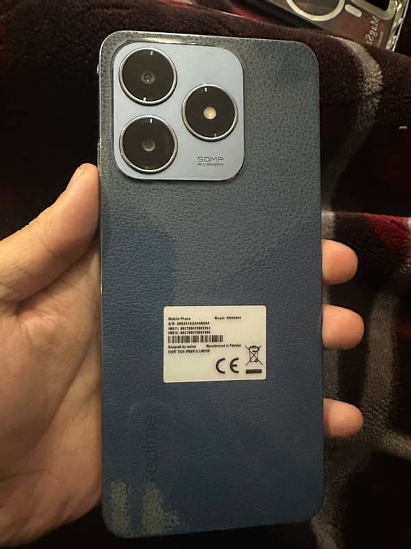 Realme C63 1