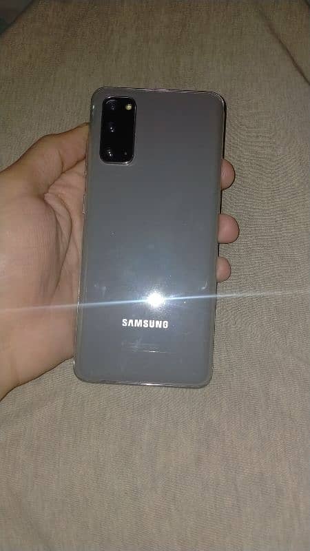 Samsung Galaxy S20 1