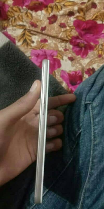 Oppo f1s 0