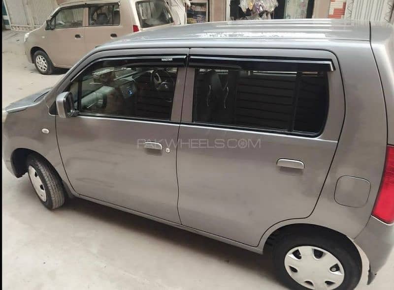 Suzuki Wagon R 2017 3