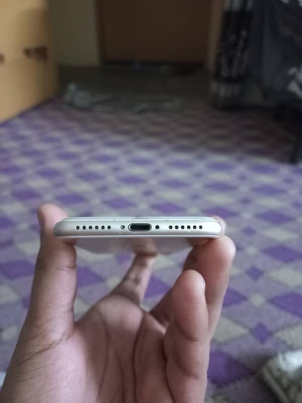 selling Iphone 7 128gb non pta Jv 6