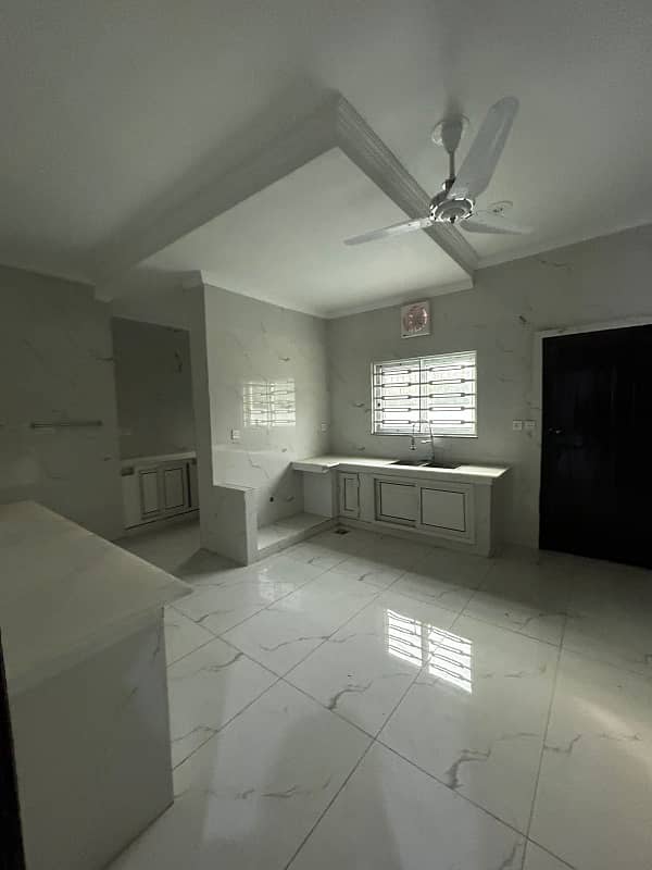 1 kanal ultra modren brand new white palace for rent in bahria town phase 7 rawalpindi 3