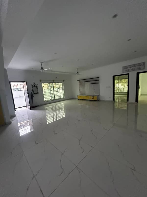 1 kanal ultra modren brand new white palace for rent in bahria town phase 7 rawalpindi 13