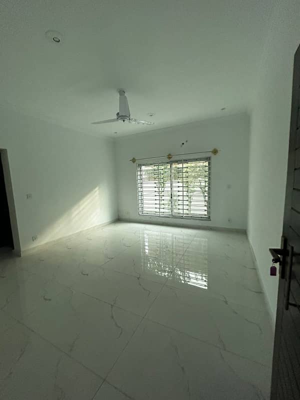 1 kanal ultra modren brand new white palace for rent in bahria town phase 7 rawalpindi 14