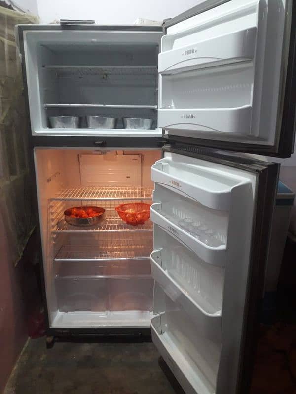 "Dawlance" full size fridge in good condition 2