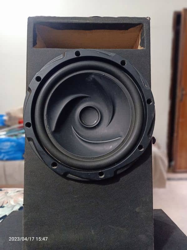 WOOFER SET COMPETE WITH WIRING 0