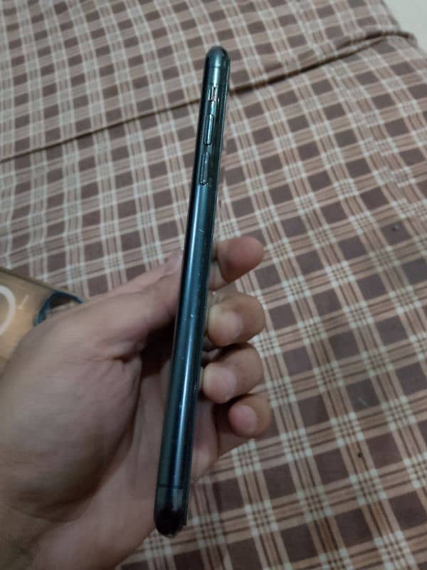 iphone 11pro max 256gb (non pta) 6