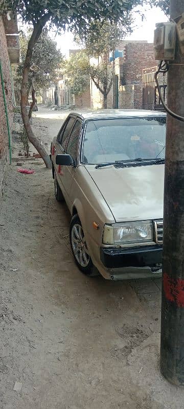 Nissan Sunny 1985 3