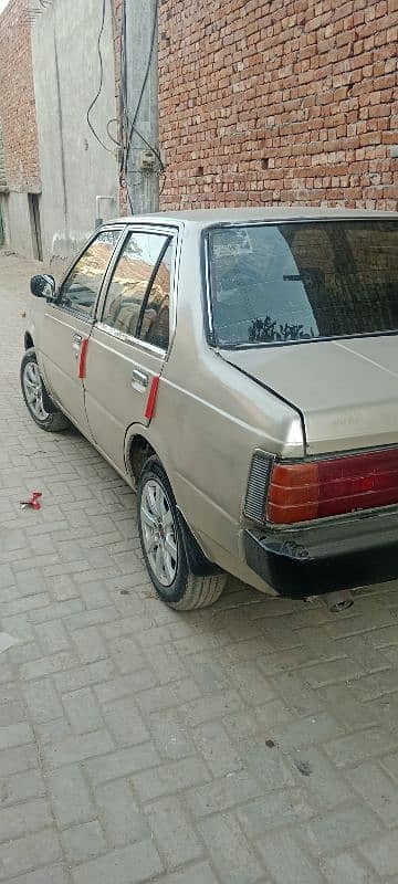 Nissan Sunny 1985 4