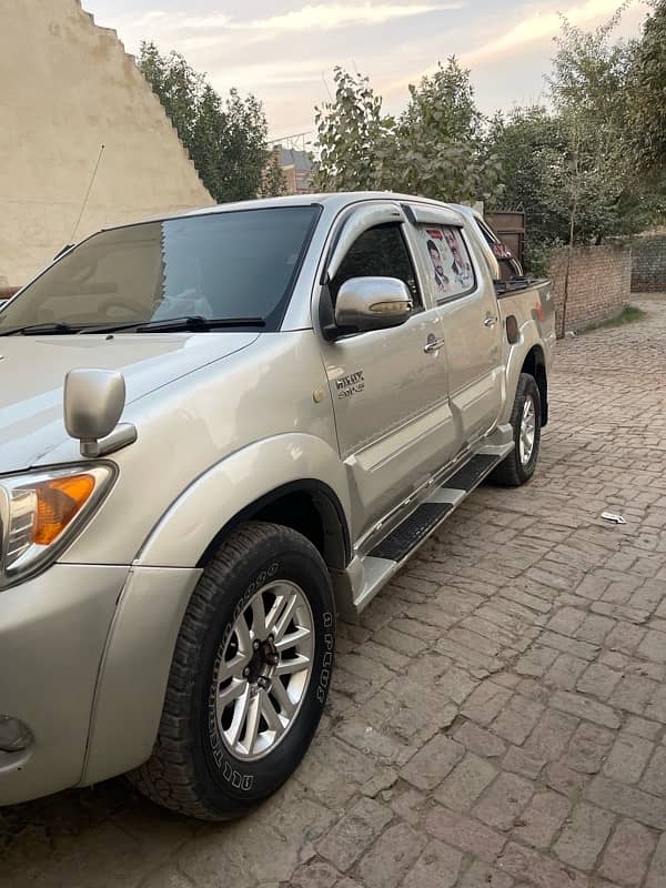 Toyota Hilux 2007 1