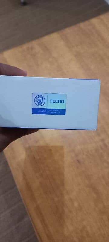 Tehcno camon 18 1