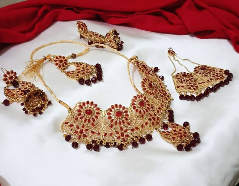 Beautiful Gold Plated Artificial Bridal Set 1