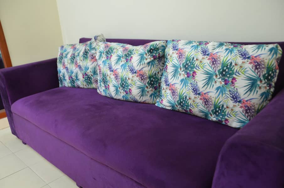 3 Seater Velvet Sofa at Reasonable Price 1