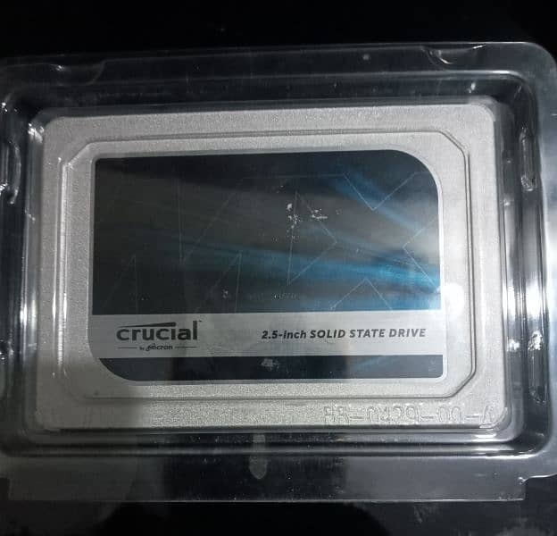 Crucial SSD 4