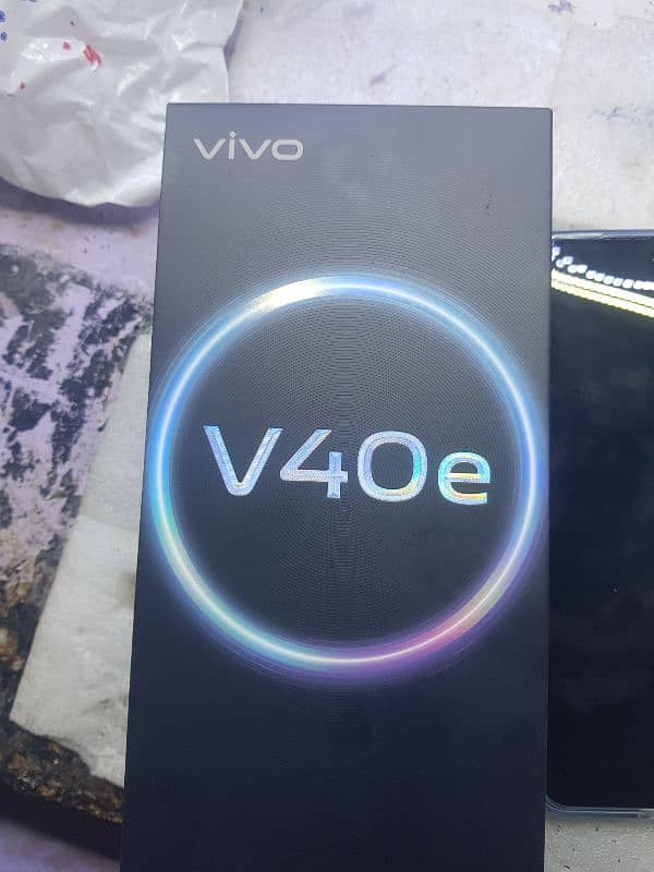 vivo v40 e 8/256 3