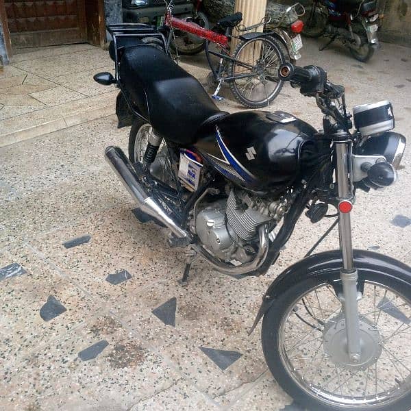 I sell my Suzuki GS 150 modle 2014 1