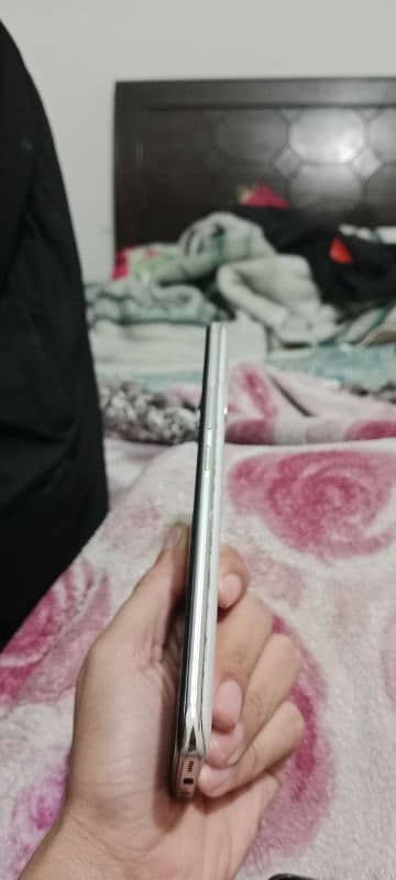 vivo v17 panel damaged 4