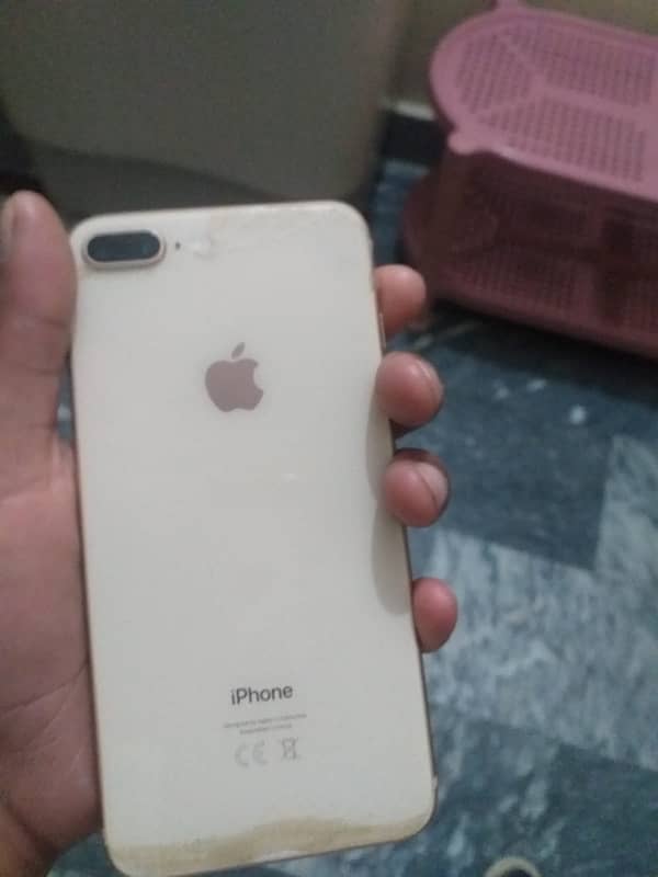 Apple iPhone 8 Plus 2