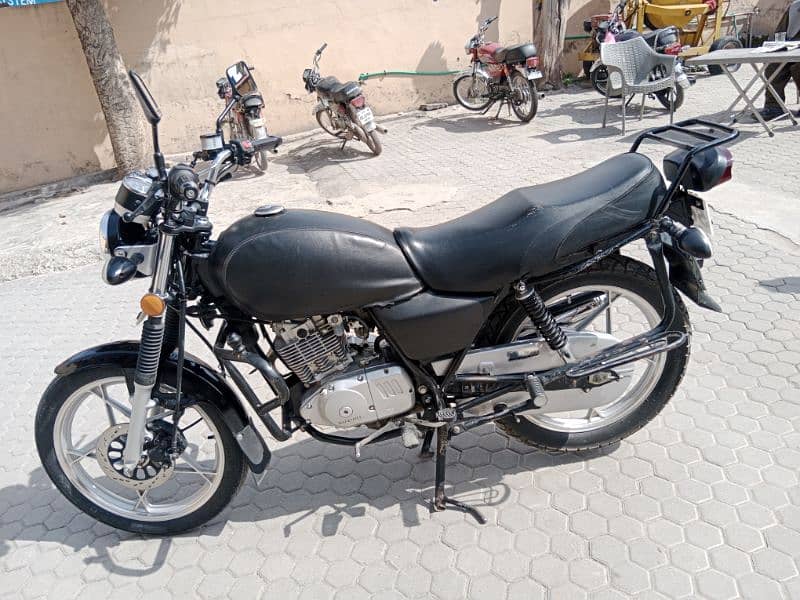 Suzuki 150 se 1