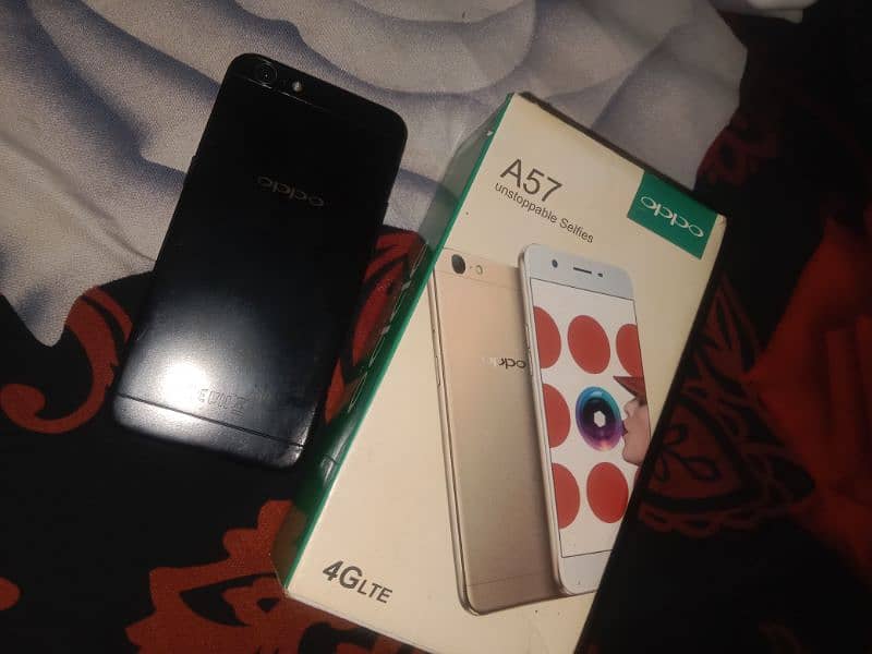 Oppo A57 4