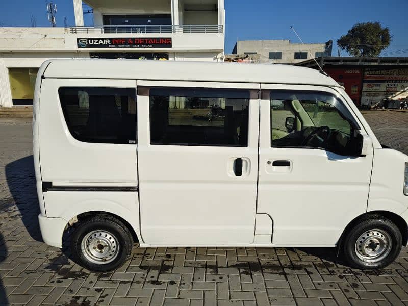 Nissan Clipper 2017 1