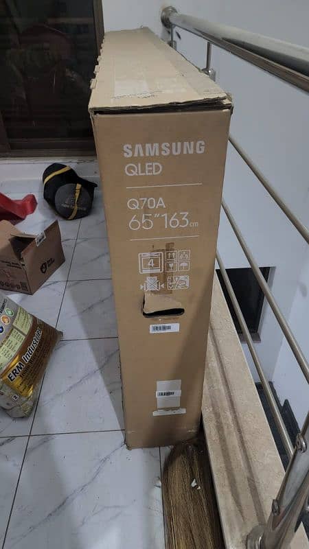 SAMSUNG 65 INCH Q70A QLED 4K Smart TV  ORIGINAL FULL WARRANTY 7