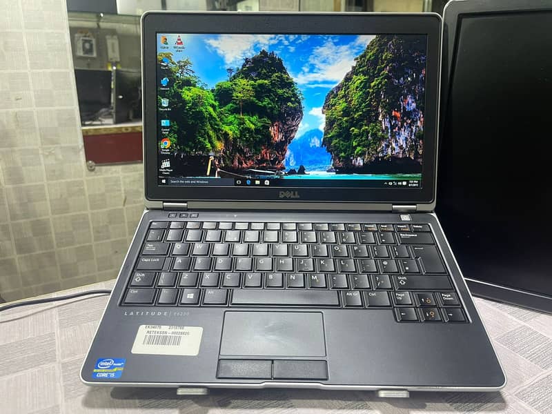 Dell Latitude E6230 (0322-8832611) 1