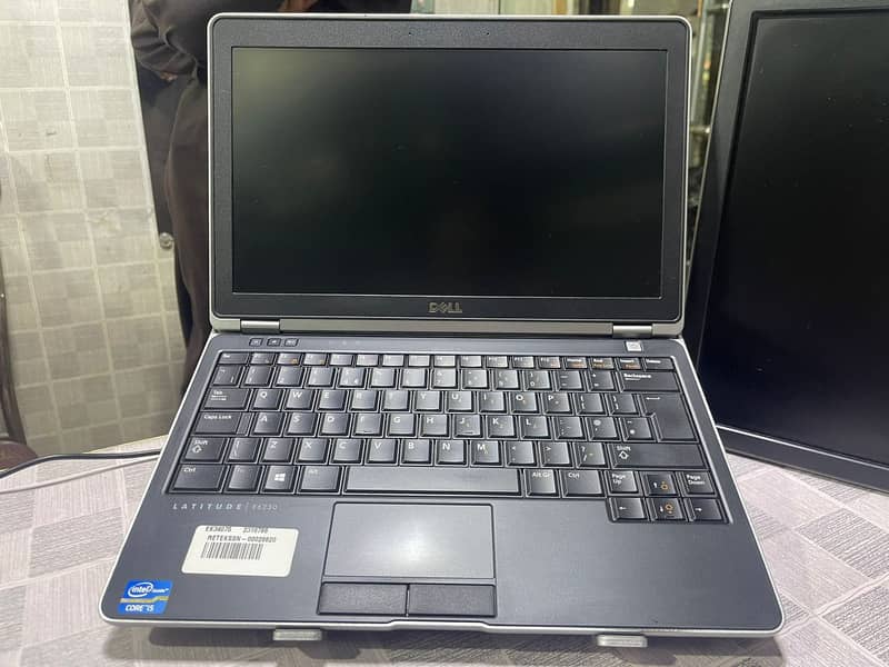 Dell Latitude E6230 (0322-8832611) 3