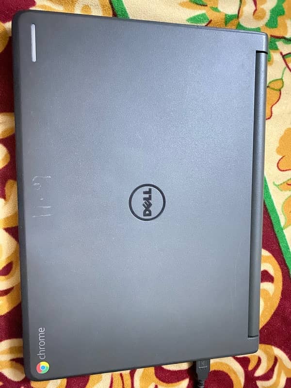 Dell Chorme Book Window 10 pro installed 2