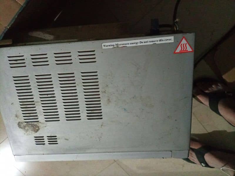 Waves microwave plus Grill BiG size urgent bechna ha 4