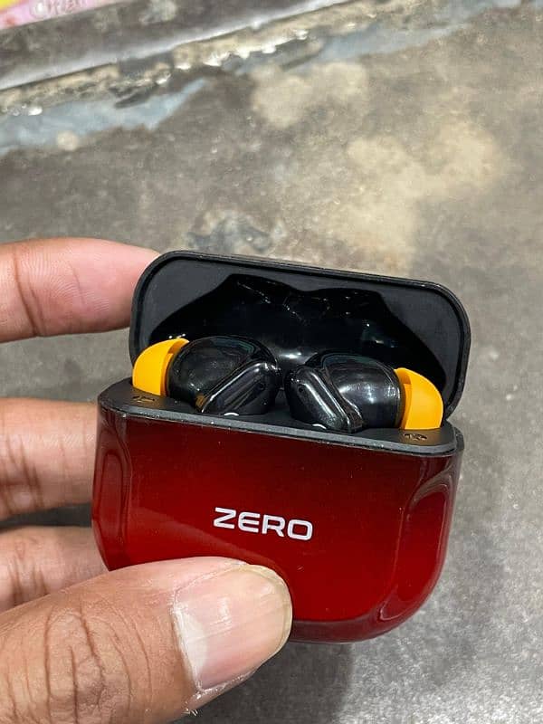 Zero Earbuds Quantum 10/10 with Box charger & Warntee 1