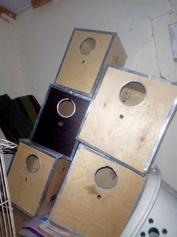 6 cocktail and love birds breeding boxes for sale 0