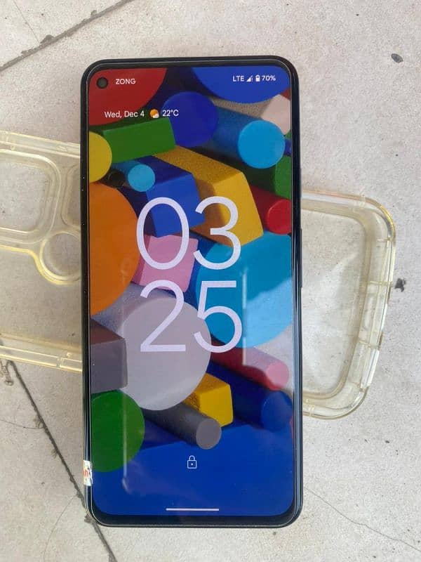 google pixel 5a in 10/10 condition 3