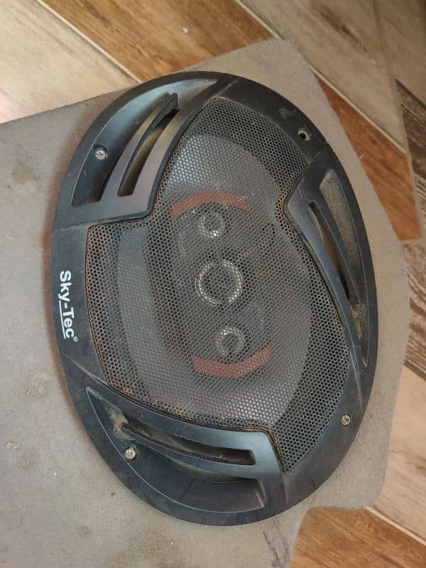 Sky-Tech car speakers 0