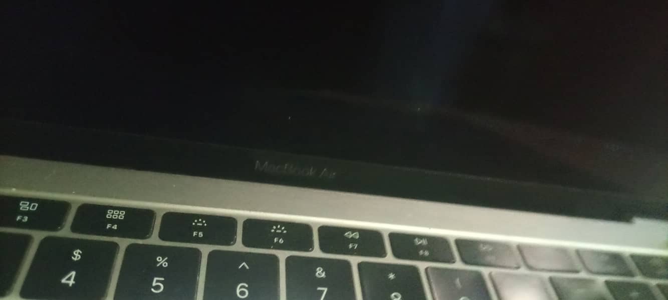 MacBook Air (Retina, 13-inch, 2019) Used 1