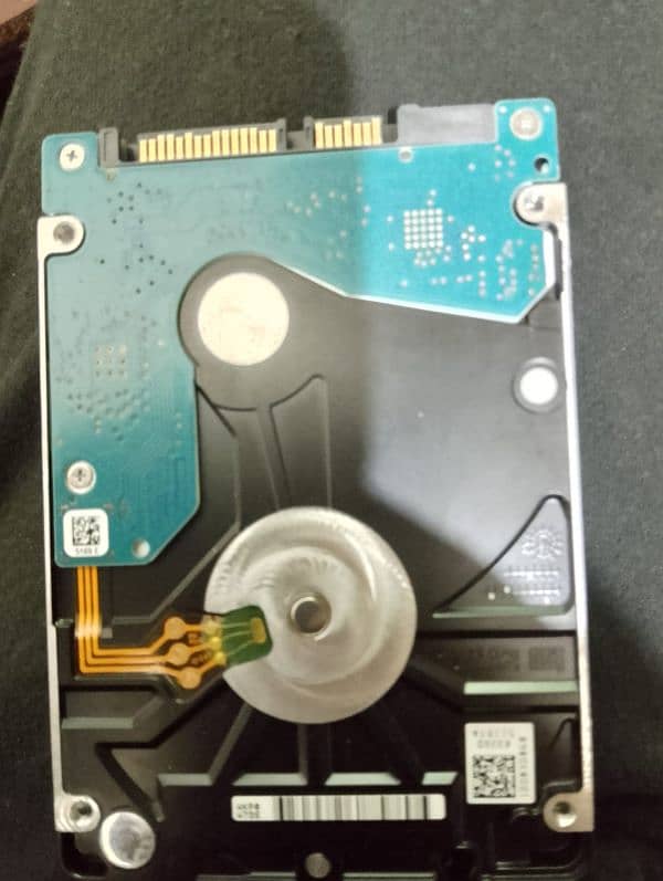 HARD DRIVE 1tB FOR LAPTOP{03327944046} 0