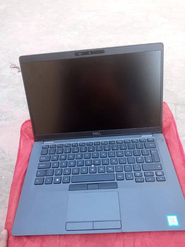 Dell Latitude 5400 - i7 8th Gen - 8/256 0