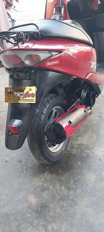 scooter 50c Lahore sey lily gi my swat my ho 1