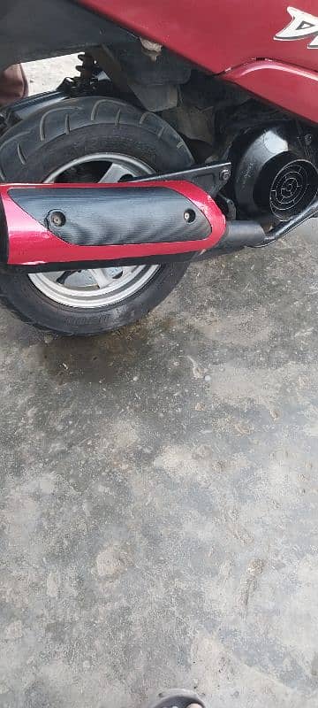 scooter 50c Lahore sey lily gi my swat my ho 2