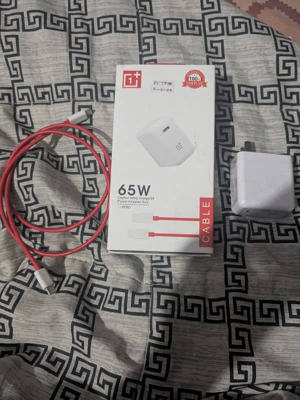 OnePlus 65W Fast Charger 0