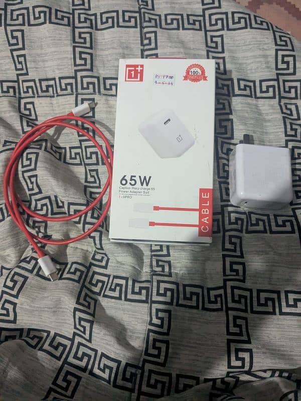 OnePlus 65W Fast Charger 2