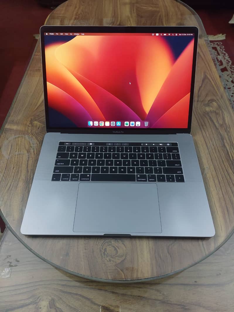 Macbook Pro Core i7 2017 15 inch 0