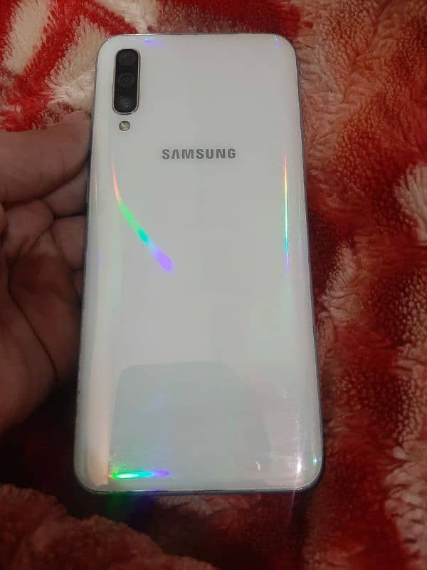 Samsung A50 (4 128)with box number 03149555134 0