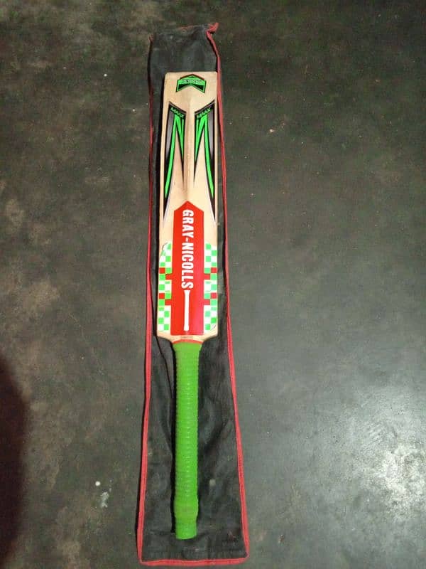 Gray Nicolls Cricket Bat for teenagers 0