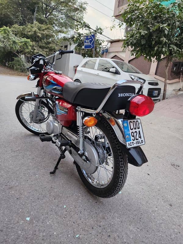 Honda CG 125 2024 model 3k km driven 1