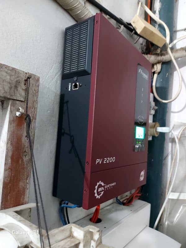 Fronus  solar inverter 1.6 kw  With battery.  185Ah 2