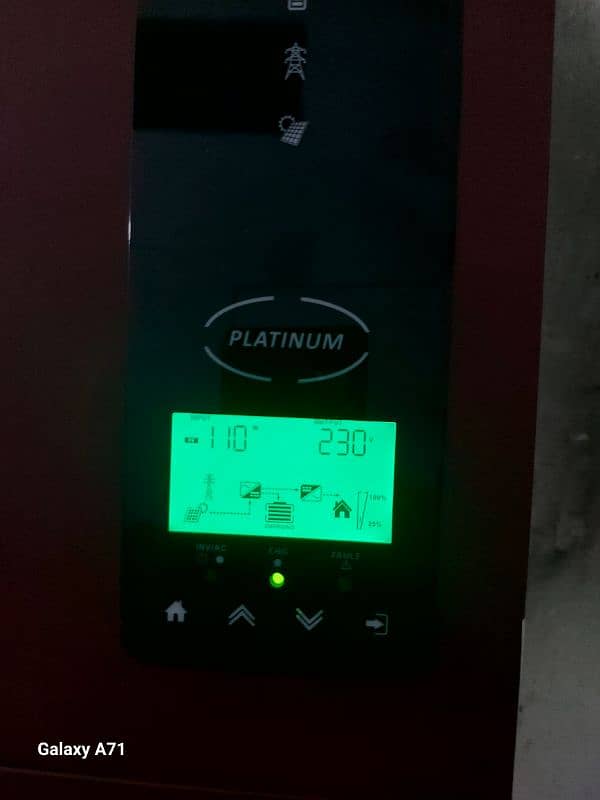 Fronus  solar inverter 1.6 kw  With battery.  185Ah 4