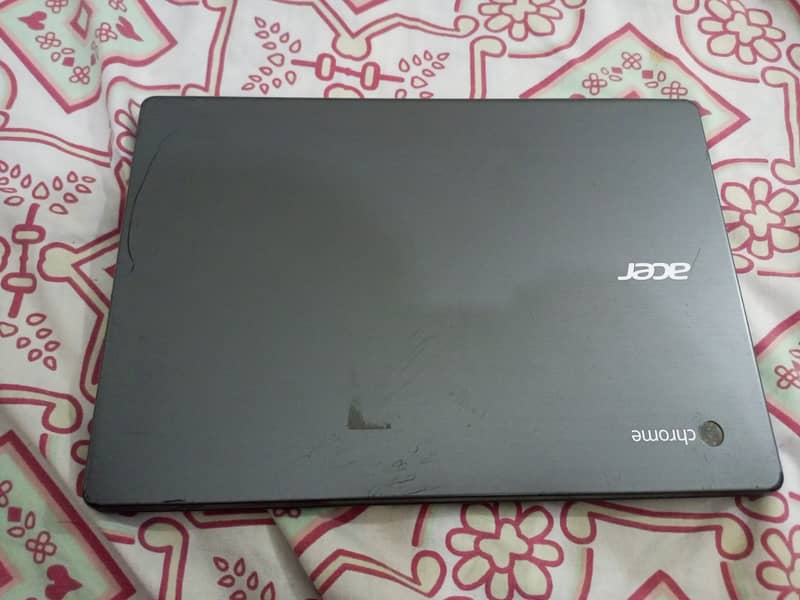 Acer C740 Chromebook 4